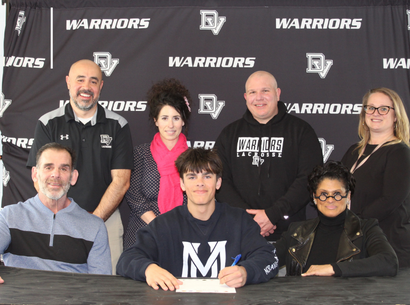  Senior lacrosse player (attack/middie) Brady Quinn signed with Moravian University – Division III